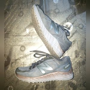 Girl's New Balance Sneakers - Fresh Foam Arishi sz.11 / 17cm